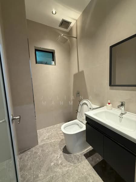 Rumah Teres 2 Tingkat untuk Dijual di Petaling Jaya (Selangor) - Juliana Mahmud - Bathroom - PropertyGuru.com.my
