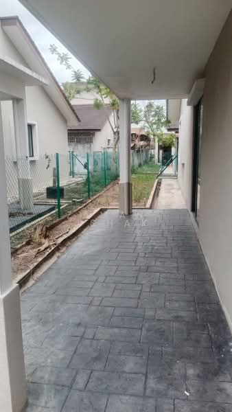 Terraced House for Sale in Bandar Mahkota Banting (Tanjong Duabelas) - Zamani Ishak - Exterior - PropertyGuru.com.my