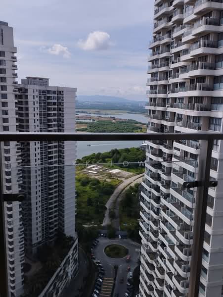 Condominium for Rent at Amberside @ Country Garden Danga Bay - KK Low - Balcony - PropertyGuru.com.my