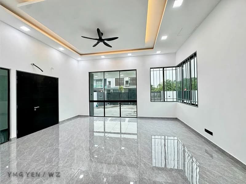 2-storey Terraced House for Sale in Bukit Raja (Selangor) - Darren Go - Living Room - PropertyGuru.com.my