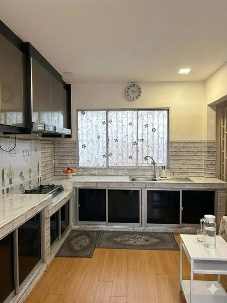 Rumah Teres 2 Tingkat untuk Dijual di Seksyen 25 (Shah Alam) - Norfaizah Ahmad - Kitchen - PropertyGuru.com.my
