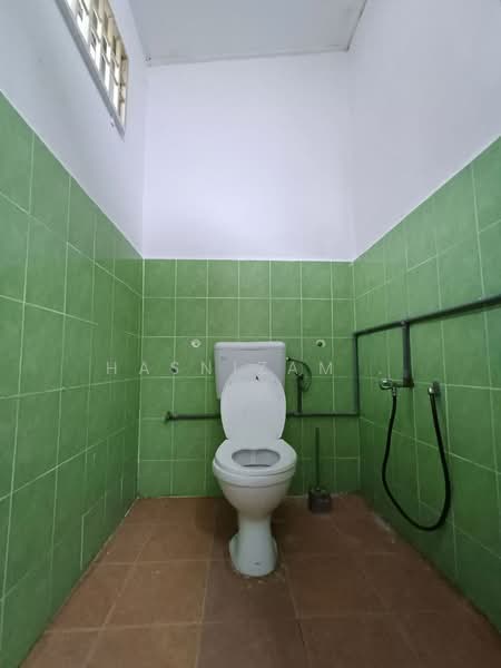Rumah Teres 2 Tingkat untuk Dijual di Bertam Perdana 3 (Kepala Batas) - Hasnizam . - Bathroom - PropertyGuru.com.my