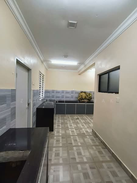 2-storey Terraced House for Sale in Shah Alam (Selangor) - Zamani Ishak - Kitchen - PropertyGuru.com.my