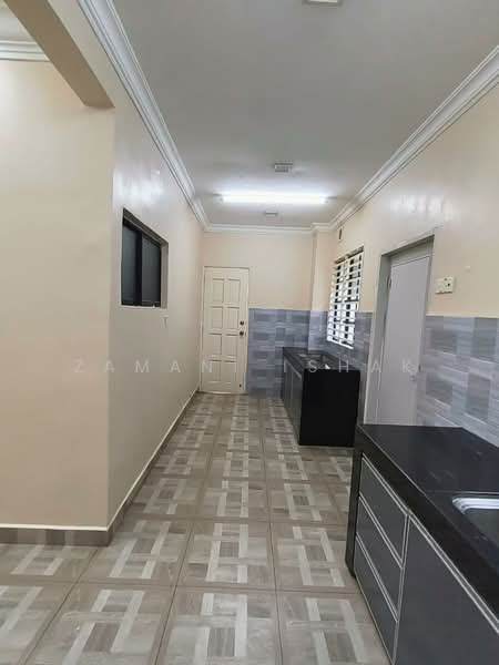 2-storey Terraced House for Sale in Shah Alam (Selangor) - Zamani Ishak - Kitchen - PropertyGuru.com.my