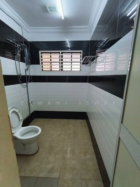 2-storey Terraced House for Sale in Shah Alam (Selangor) - Zamani Ishak - PropertyGuru.com.my