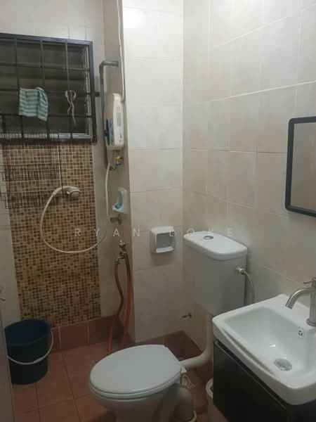 Apartment for Rent at Lumayan Apartment (Bdr Tasik Permaisuri) - Ryan Loke - Bathroom - PropertyGuru.com.my