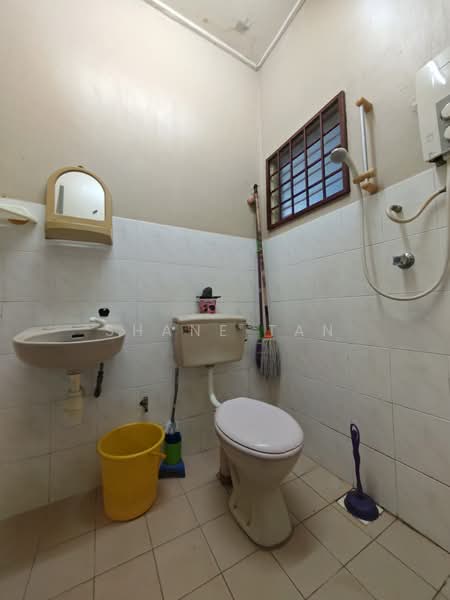 1-storey Terraced House for Sale in Seremban (Negeri Sembilan) - Shane Tan - Bathroom - PropertyGuru.com.my
