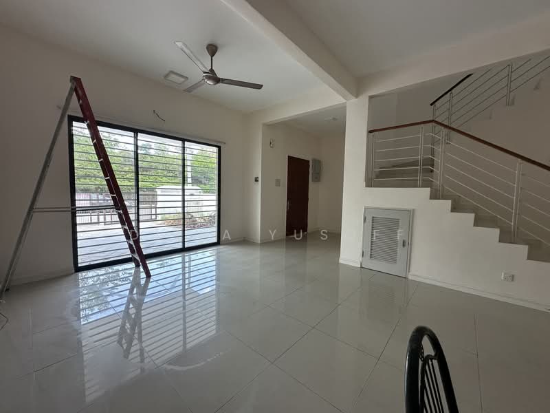 2-storey Terraced House for Sale in Bandar Baru Nilai (Nilai) - DILLA YUSOFF - Living Room - PropertyGuru.com.my