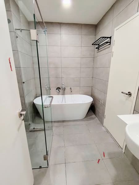 Service Residence for Rent at Dorsett Waterfront Subang - Nick Chan - Bathroom - PropertyGuru.com.my