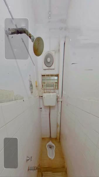 Rumah Berkembar untuk Dijual di Taman Pelangi (Johor Bahru) - Kelvin Chee - Bathroom - PropertyGuru.com.my