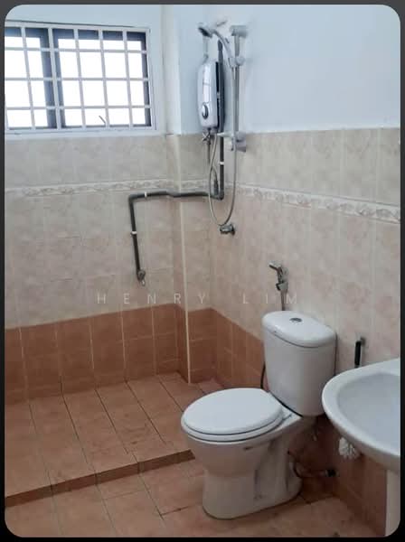 2-storey Terraced House for Rent in Segambut (Kuala Lumpur) - Henry Lim - Bathroom - PropertyGuru.com.my