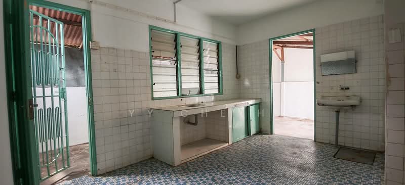 Rumah Teres 2 Tingkat untuk Dijual di Taman Cempaka (Ipoh) - YY Cheah - Kitchen - PropertyGuru.com.my