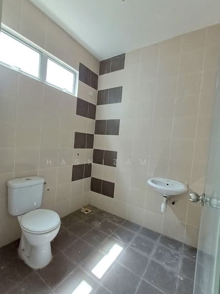 Semi-Detached House for Sale in Sungai Petani (Kedah) - Hasnizam . - Bathroom - PropertyGuru.com.my