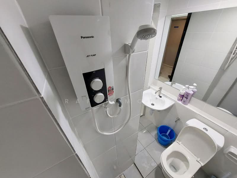 Servis Apartment untuk Dijual di UniSuites @ Kampar - Rafie Mohd - Bathroom - PropertyGuru.com.my
