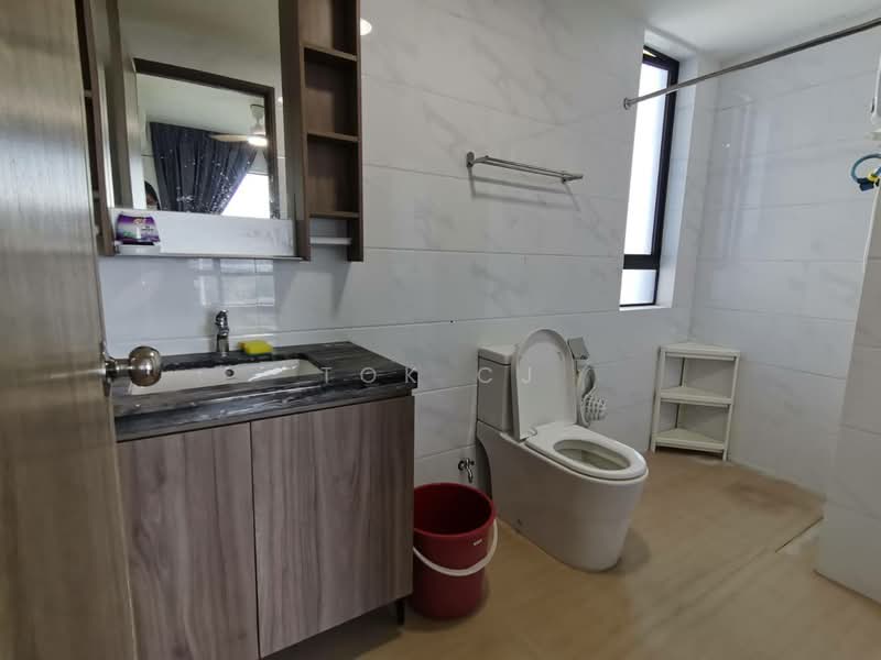 Service Residence for Rent at Country Garden Central Park - Tok CJ - Bathroom - PropertyGuru.com.my