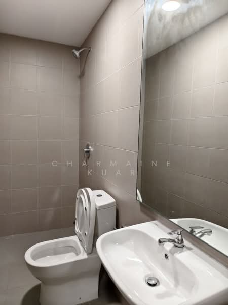Kondominium untuk Disewa di Park Place - Charmaine Kuar - Bathroom - PropertyGuru.com.my
