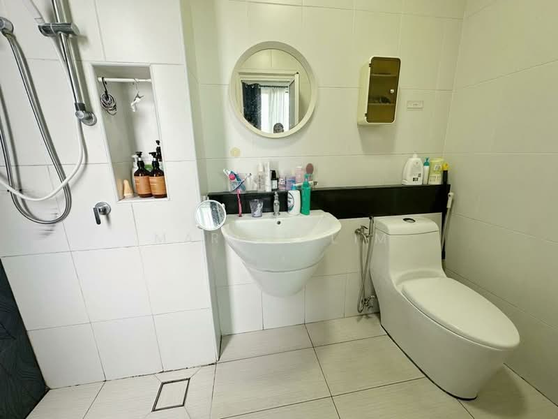 Servis Apartment untuk Dijual di Sky Peak Residences - Marvin Lim - Bathroom - PropertyGuru.com.my