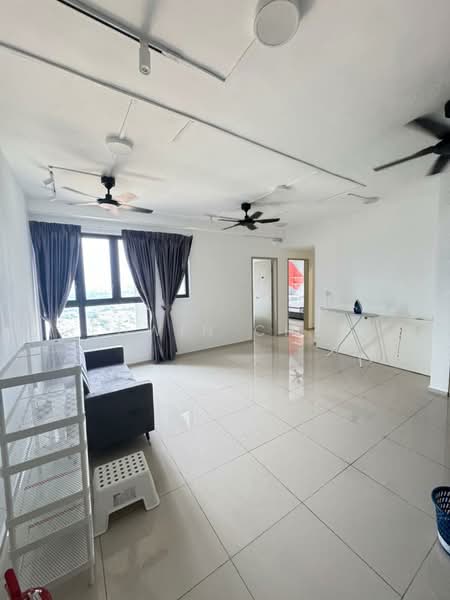 Servis Apartment untuk Disewa di Seiring Residensi - Edwin Chee - Living Room - PropertyGuru.com.my