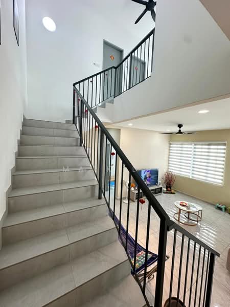 Rumah Teres 2 Tingkat untuk Dijual di Bandar Putra (Kulai) - Mark Lai - Living Room - PropertyGuru.com.my