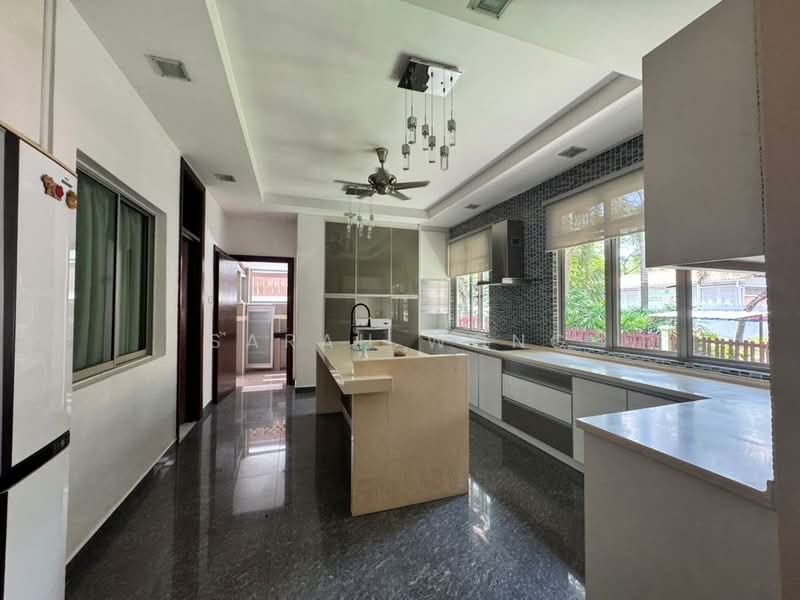 Bungalow for Sale in Setia Alam (Selangor) - Sarah Wong - Kitchen - PropertyGuru.com.my