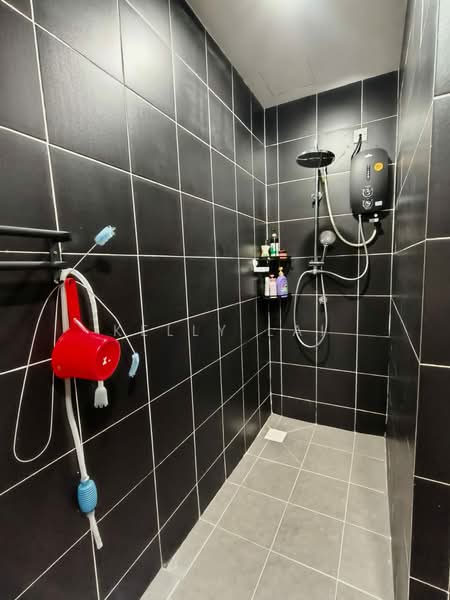 Service Residence for Sale at The Zizz @ Damansara North - Kelly Lai - Bathroom - PropertyGuru.com.my