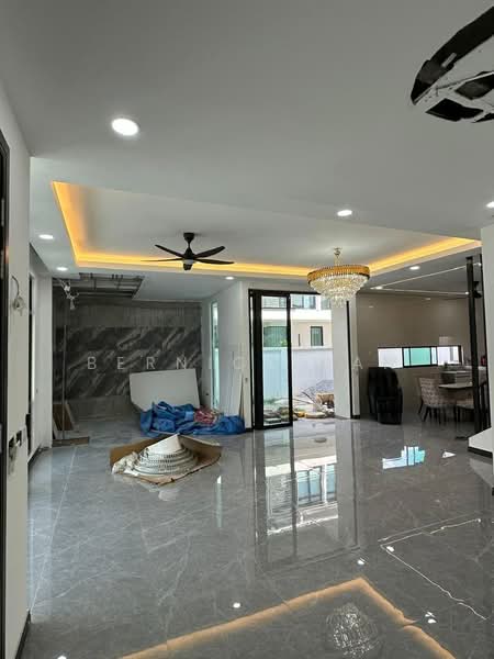 Rumah Berkembar untuk Dijual di Setia Tropika (Johor Bahru) - Bernice Gan - Living Room - PropertyGuru.com.my