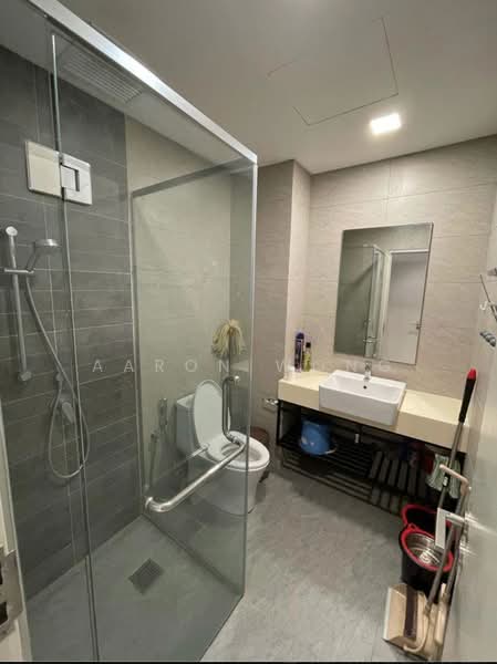 Condominium for Rent at Vivo Residential Suites - Aaron Wong - Bathroom - PropertyGuru.com.my