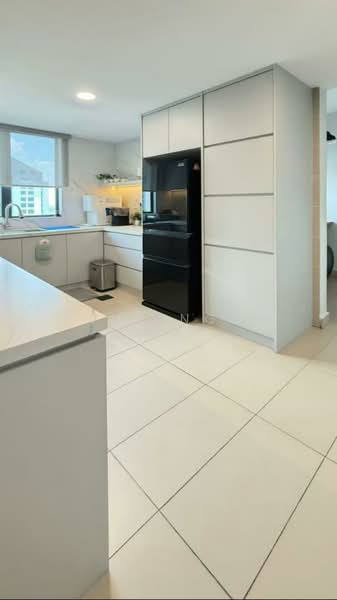 Condominium for Sale at The Straits View Condominium - Jane Ngoi - Kitchen - PropertyGuru.com.my
