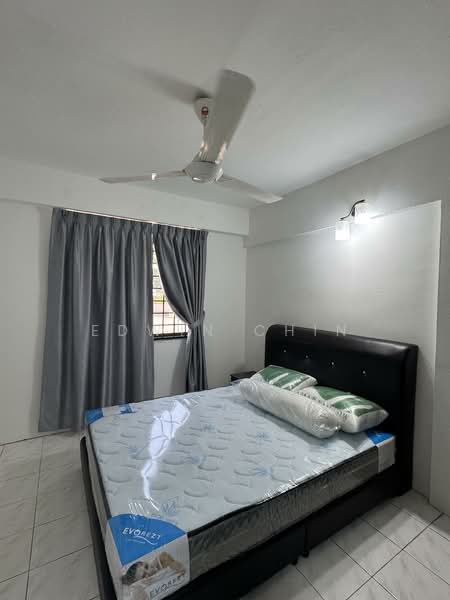 Apartment for Rent at Pearl Tower (Ria) - Edwin Chin - Bedroom - PropertyGuru.com.my