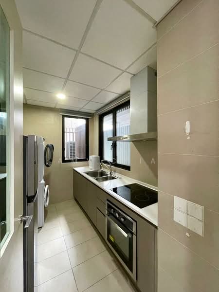 Kondominium untuk Dijual di Residensi 22 - Amy Chia - Kitchen - PropertyGuru.com.my