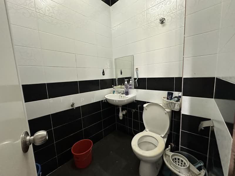 Rumah Teres 2 Tingkat untuk Disewa di Bandar Bukit Tinggi (Klang) - Stephanie Yap - Bathroom - PropertyGuru.com.my