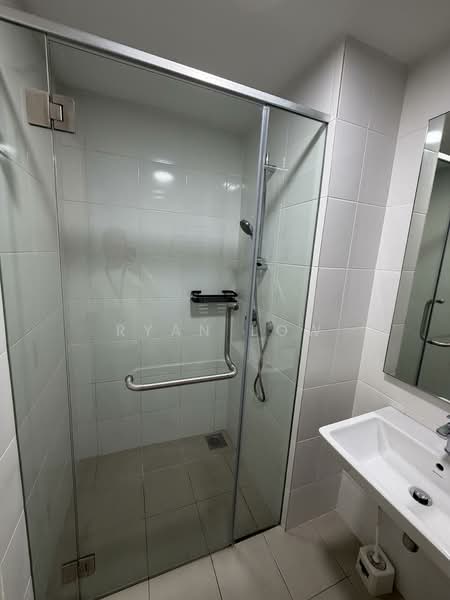 Servis Apartment untuk Dijual di Parc 3 - Ryan Low - Bathroom - PropertyGuru.com.my