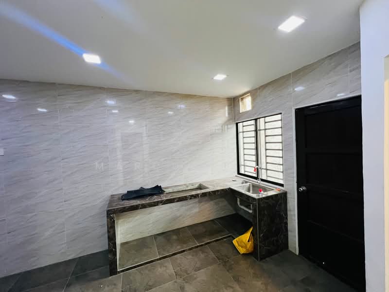 2-storey Terraced House for Sale in Taman Desa Jaya (Johor Bahru) - Marcus Thye - Kitchen - PropertyGuru.com.my