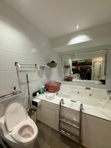 Link Bungalow for Sale in Taman Mount Austin (Tebrau) - Marvin Lim - Bathroom - PropertyGuru.com.my