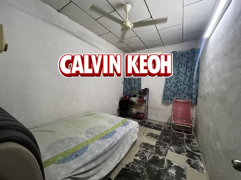 1-storey Terraced House for Sale in Taman Iping (Batu Maung) - Calvin Keoh - Bedroom - PropertyGuru.com.my