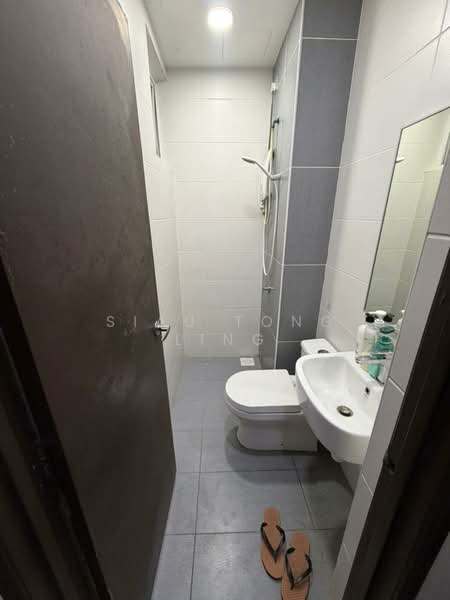 Servis Apartment untuk Dijual di Twin Danga Residence - Siau Tong Ling - Bathroom - PropertyGuru.com.my