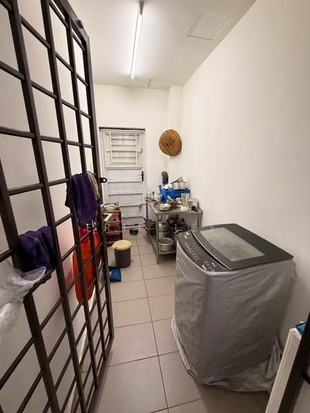 2-storey Terraced House for Sale in Bandar Uda Utama (Johor Bahru) - Eric Lee - Kitchen - PropertyGuru.com.my