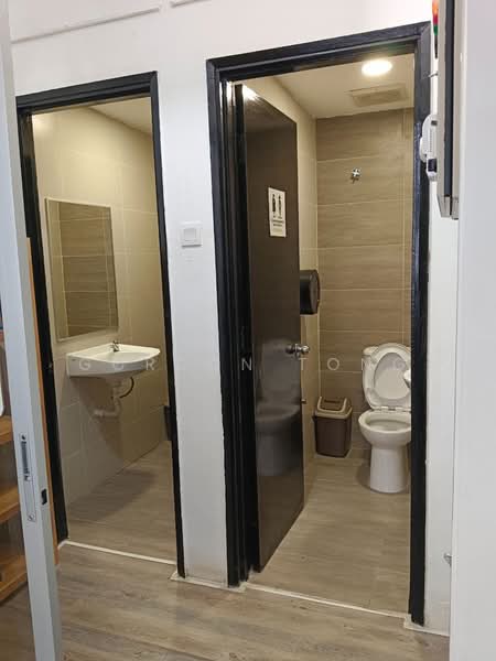 Kedai / Pejabat untuk Disewa di Bangsar (Kuala Lumpur) - Gordon Tong - Bathroom - PropertyGuru.com.my