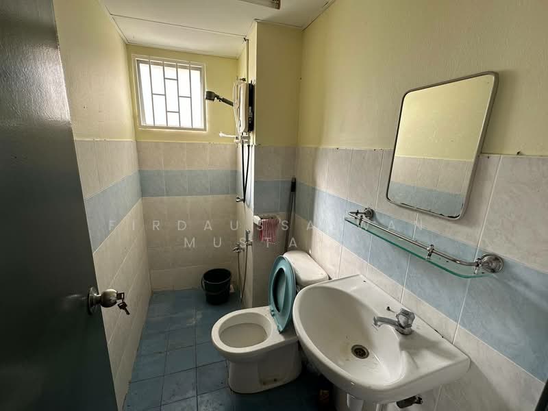 Condominium for Sale at Tiara Intan - Firdaussazwan Mustafa - Bathroom - PropertyGuru.com.my