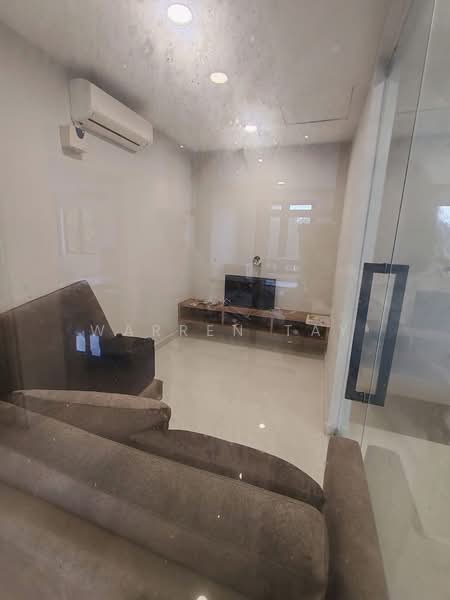 Rumah Teres 2 Tingkat untuk Disewa di Ulu Tiram (Johor) - Warren Tay - Living Room - PropertyGuru.com.my