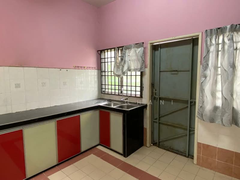 Rumah Teres 2 Tingkat untuk Dijual di Sungai Petani (Kedah) - Azura Ghani - Kitchen - PropertyGuru.com.my