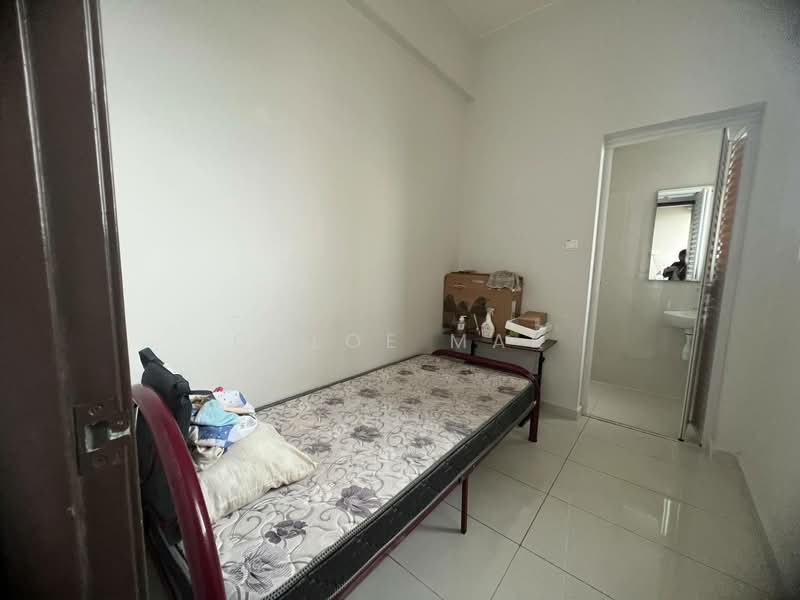 Condominium for Rent at Royal Strand @ Country Garden Danga Bay - Chloe Mak - Bedroom - PropertyGuru.com.my