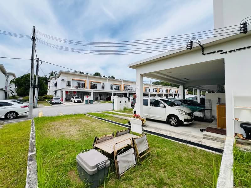 Rumah Bandar untuk Dijual di Bandar Tasik Kesuma (Beranang) - Megat Danial - Exterior - PropertyGuru.com.my
