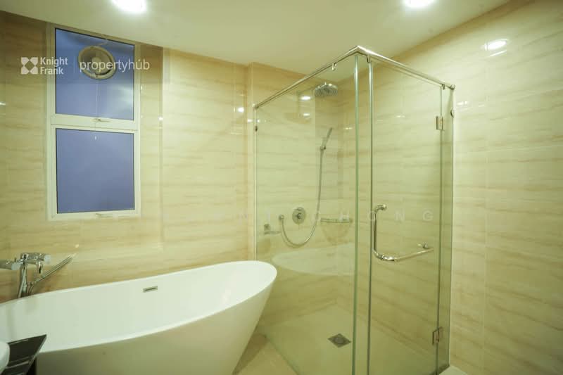 Condominium for Rent at The Bay Residences - Vincent Chong - Master Bathroom - PropertyGuru.com.my