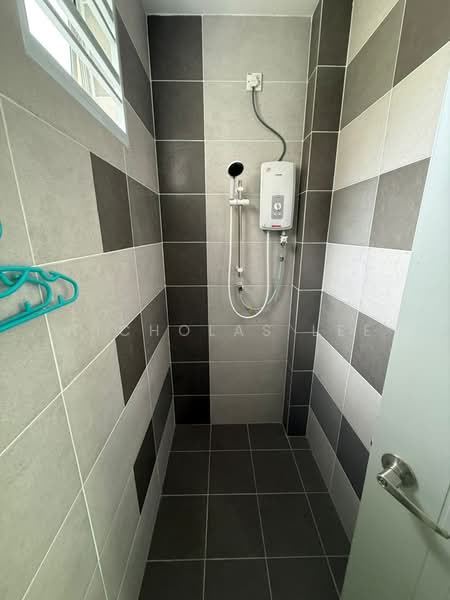 Cluster House for Sale in Panorama Lapangan Saujana (Green Park) (Ipoh) - Nicholas Lee - Bathroom - PropertyGuru.com.my