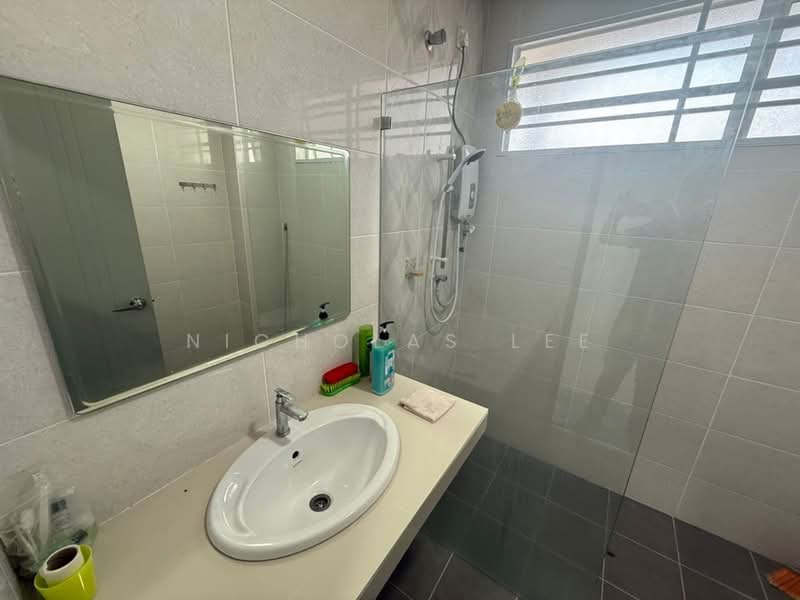 Cluster House for Sale in Panorama Lapangan Saujana (Green Park) (Ipoh) - Nicholas Lee - Bathroom - PropertyGuru.com.my