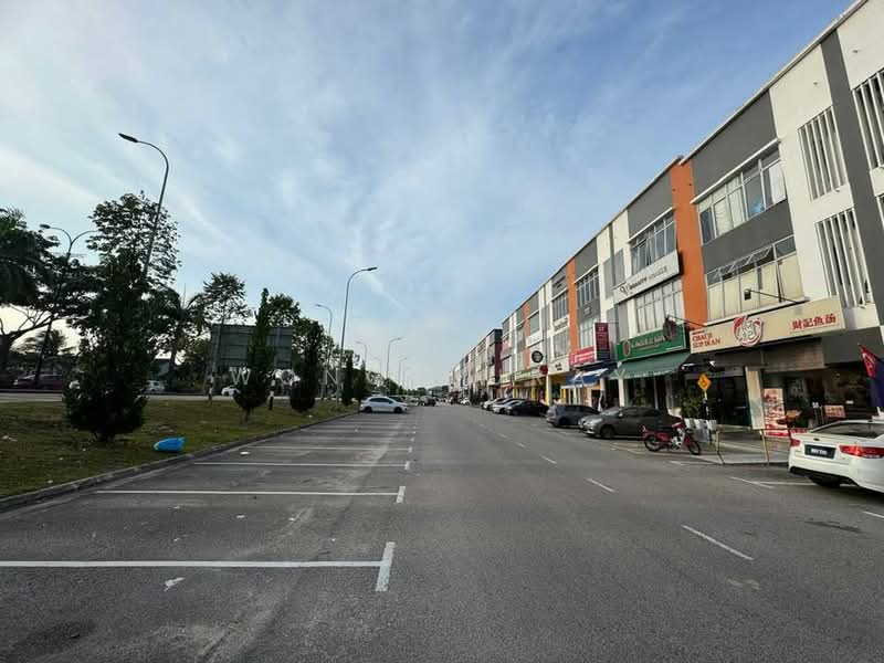 Shop for Rent in Austin Crest (Johor Bahru) - Wong Ouray - Exterior - PropertyGuru.com.my