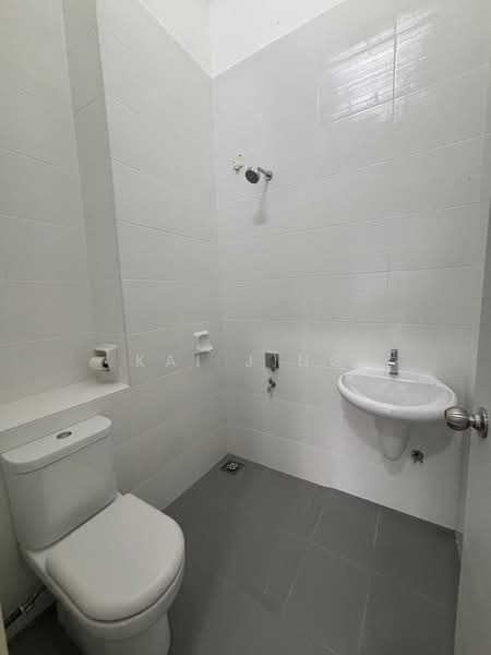Rumah Teres untuk Dijual di Johor Bahru (Johor) - Kai Jing - Bathroom - PropertyGuru.com.my