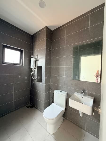 Semi-Detached House for Rent in Cyber 10 (Cyberjaya) - Fasha Atyra - Bathroom - PropertyGuru.com.my