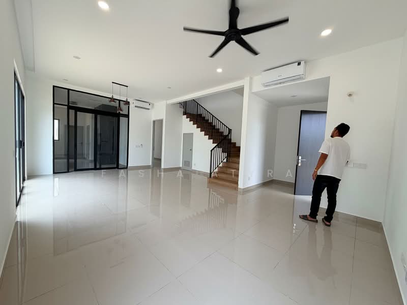 Semi-Detached House for Rent in Cyber 10 (Cyberjaya) - Fasha Atyra - Living Room - PropertyGuru.com.my